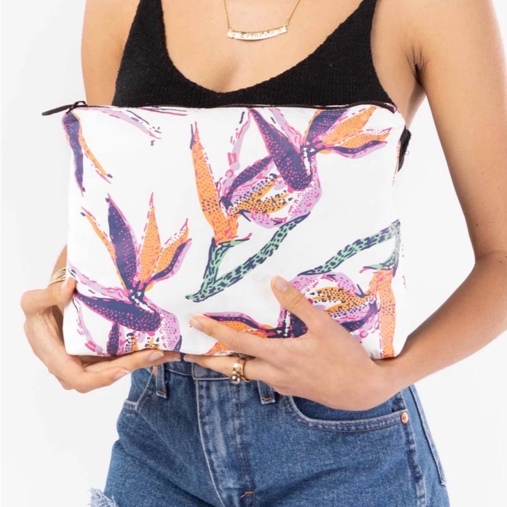 NWT rare Aloha collection bird of paradise tote bag